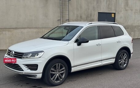 Volkswagen Touareg III, 2017 год, 3 000 000 рублей, 4 фотография