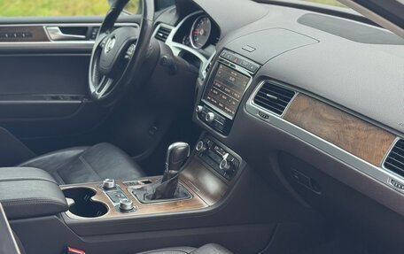 Volkswagen Touareg III, 2017 год, 3 000 000 рублей, 14 фотография