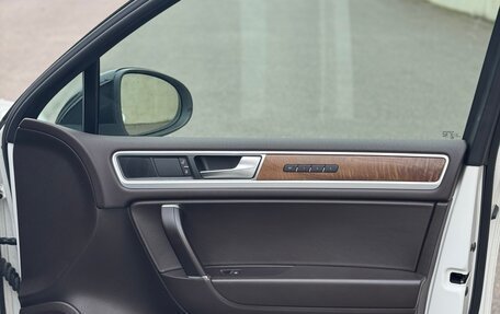 Volkswagen Touareg III, 2017 год, 3 000 000 рублей, 12 фотография