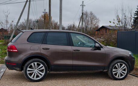 Volkswagen Touareg III, 2011 год, 2 200 000 рублей, 4 фотография