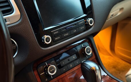 Volkswagen Touareg III, 2011 год, 2 200 000 рублей, 9 фотография