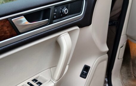 Volkswagen Touareg III, 2011 год, 2 200 000 рублей, 6 фотография