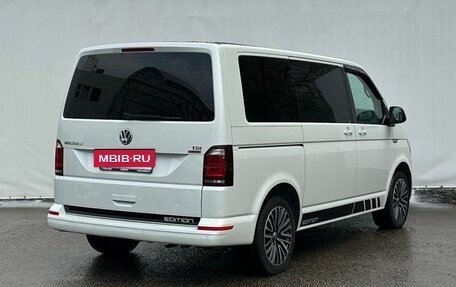 Volkswagen Multivan T6 рестайлинг, 2017 год, 4 100 000 рублей, 5 фотография