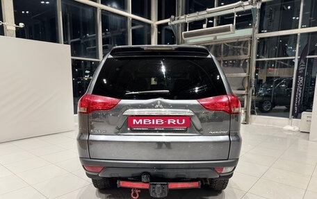 Mitsubishi Pajero Sport II рестайлинг, 2014 год, 1 690 000 рублей, 4 фотография