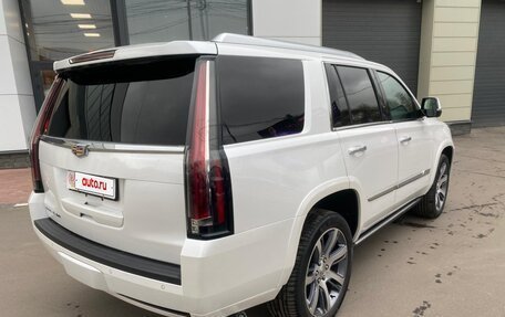 Cadillac Escalade IV, 2016 год, 4 900 000 рублей, 2 фотография