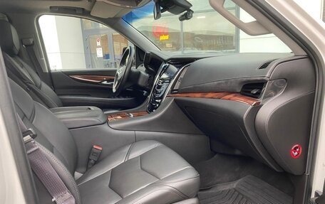 Cadillac Escalade IV, 2016 год, 4 900 000 рублей, 8 фотография