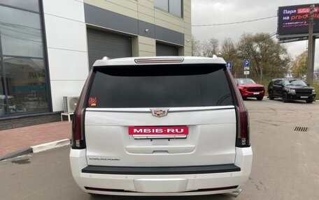 Cadillac Escalade IV, 2016 год, 4 900 000 рублей, 10 фотография