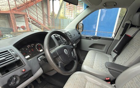 Volkswagen Transporter T5 рестайлинг, 2006 год, 1 230 000 рублей, 3 фотография