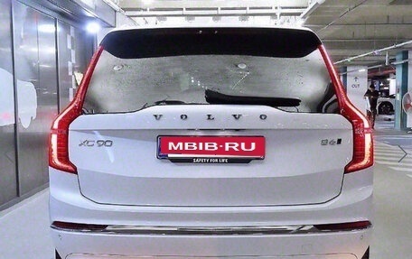 Volvo XC90 II рестайлинг, 2023 год, 4 800 000 рублей, 5 фотография