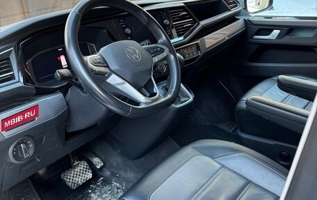 Volkswagen Multivan T6 рестайлинг, 2021 год, 7 490 000 рублей, 6 фотография