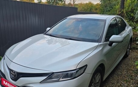 Toyota Camry, 2019 год, 2 150 000 рублей, 1 фотография