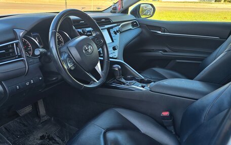 Toyota Camry, 2019 год, 2 150 000 рублей, 10 фотография