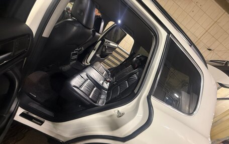 Volkswagen Touareg III, 2011 год, 1 950 000 рублей, 14 фотография