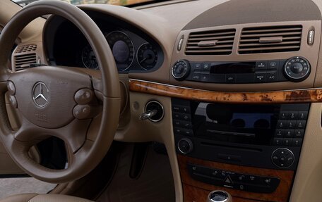 Mercedes-Benz E-Класс, 2007 год, 1 800 000 рублей, 15 фотография