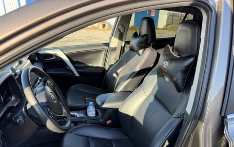 Toyota RAV4, 2018 год, 2 700 000 рублей, 6 фотография