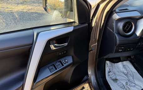 Toyota RAV4, 2018 год, 2 700 000 рублей, 13 фотография