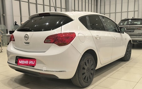 Opel Astra J, 2013 год, 650 000 рублей, 6 фотография