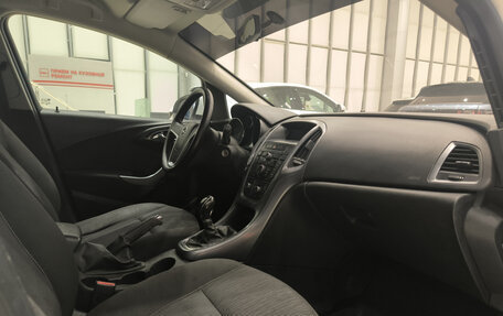 Opel Astra J, 2013 год, 650 000 рублей, 13 фотография