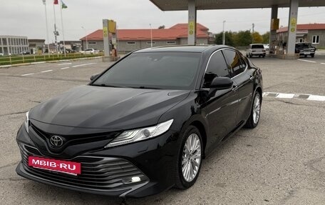 Toyota Camry, 2019 год, 2 800 000 рублей, 16 фотография