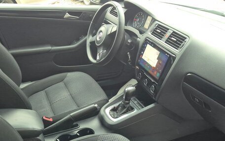 Volkswagen Jetta VI, 2013 год, 915 000 рублей, 7 фотография