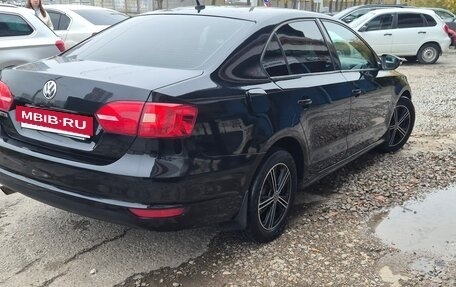 Volkswagen Jetta VI, 2013 год, 915 000 рублей, 3 фотография
