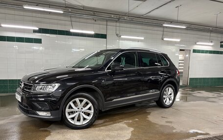Volkswagen Tiguan II, 2017 год, 2 550 000 рублей, 2 фотография
