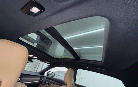 Volvo S90 II рестайлинг, 2022 год, 3 150 000 рублей, 6 фотография