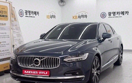 Volvo S90 II рестайлинг, 2022 год, 3 150 000 рублей, 3 фотография