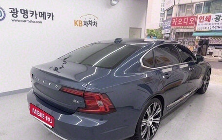 Volvo S90 II рестайлинг, 2022 год, 3 150 000 рублей, 4 фотография