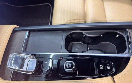 Volvo S90 II рестайлинг, 2022 год, 3 150 000 рублей, 11 фотография