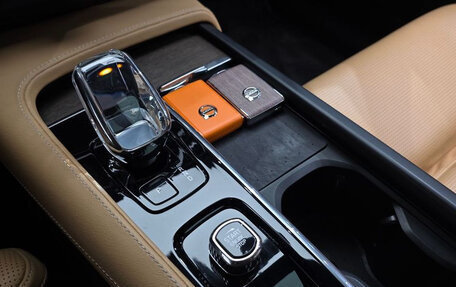 Volvo S90 II рестайлинг, 2022 год, 3 400 000 рублей, 9 фотография