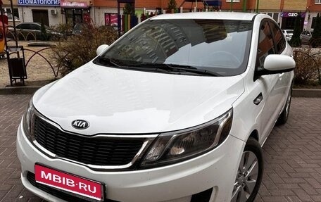 KIA Rio III рестайлинг, 2013 год, 730 000 рублей, 1 фотография