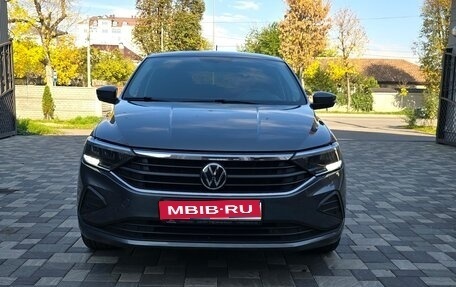 Volkswagen Polo VI (EU Market), 2022 год, 2 100 000 рублей, 1 фотография