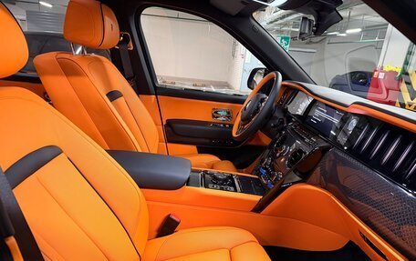 Rolls-Royce Cullinan, 2025 год, 75 800 000 рублей, 11 фотография