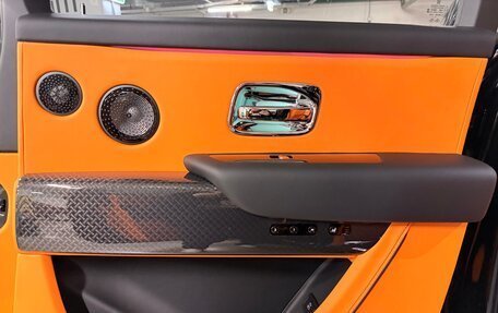 Rolls-Royce Cullinan, 2025 год, 75 800 000 рублей, 19 фотография