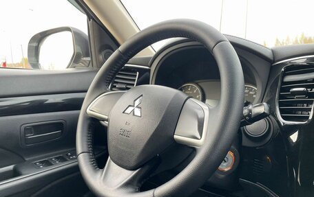 Mitsubishi Outlander III рестайлинг 3, 2020 год, 1 977 000 рублей, 8 фотография