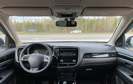 Mitsubishi Outlander III рестайлинг 3, 2020 год, 1 977 000 рублей, 4 фотография