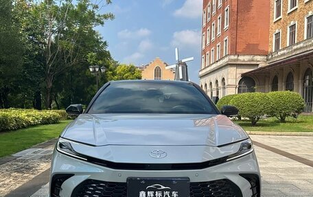 Toyota Camry, 2024 год, 3 700 000 рублей, 2 фотография