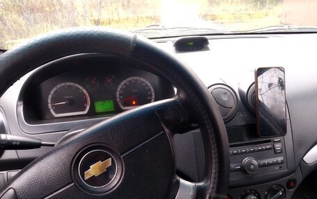 Chevrolet Aveo III, 2010 год, 360 000 рублей, 2 фотография