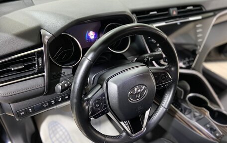 Toyota Camry, 2019 год, 2 950 000 рублей, 15 фотография