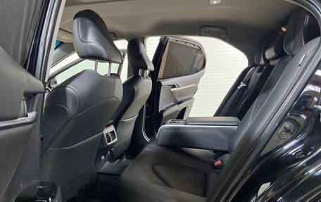 Toyota Camry, 2019 год, 2 950 000 рублей, 17 фотография