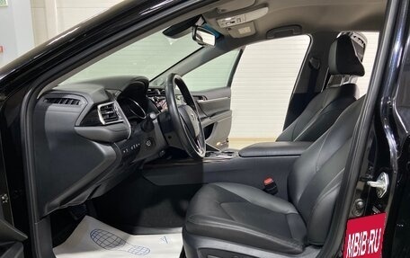 Toyota Camry, 2019 год, 2 950 000 рублей, 12 фотография