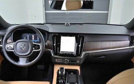 Volvo S90 II рестайлинг, 2022 год, 3 320 000 рублей, 8 фотография