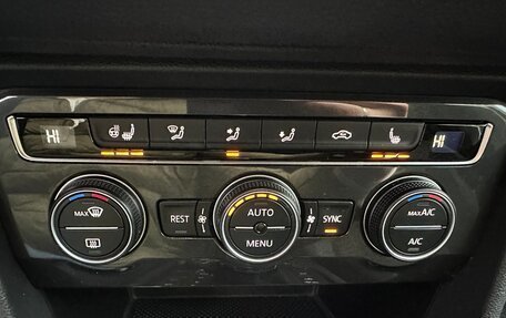 Volkswagen Tiguan II, 2019 год, 2 100 000 рублей, 11 фотография