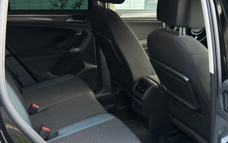 Volkswagen Tiguan II, 2019 год, 2 100 000 рублей, 12 фотография