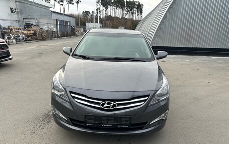 Hyundai Solaris II рестайлинг, 2016 год, 800 000 рублей, 3 фотография