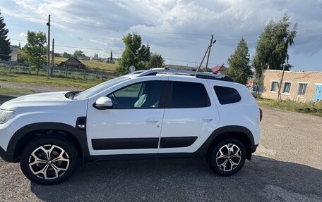 Renault Duster, 2022 год, 1 990 000 рублей, 2 фотография