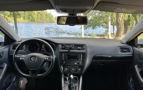 Volkswagen Jetta VI, 2016 год, 1 399 999 рублей, 2 фотография