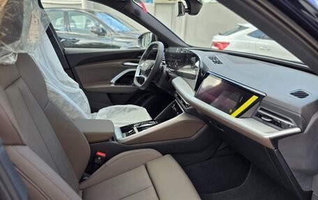 Audi Q5, 2025 год, 8 фотография