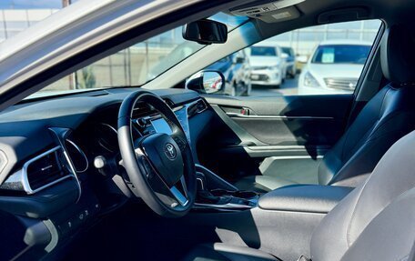 Toyota Camry, 2020 год, 2 999 990 рублей, 8 фотография